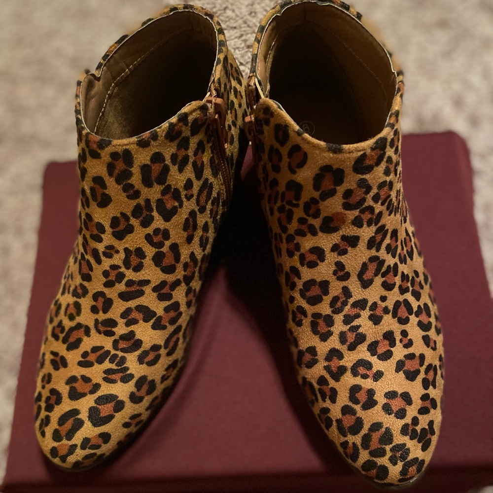 Women’s leopard bootie